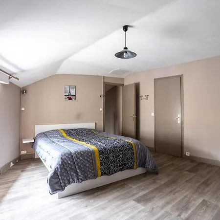 Laconciergeriejonzac, Georgeon Apartmán *